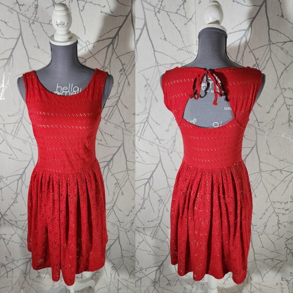 Postmark Red Eyelet Cutout Back Sunstream A-Line Dress - Picture 1 of 4